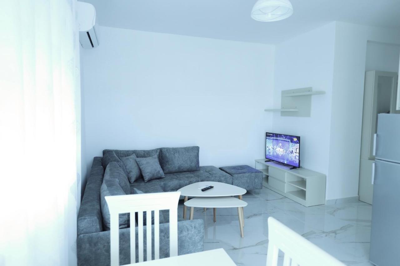 Apartment E&g *